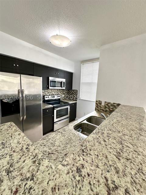 215 SW 42nd Ave 401, Miami FL - photo 8 of 26