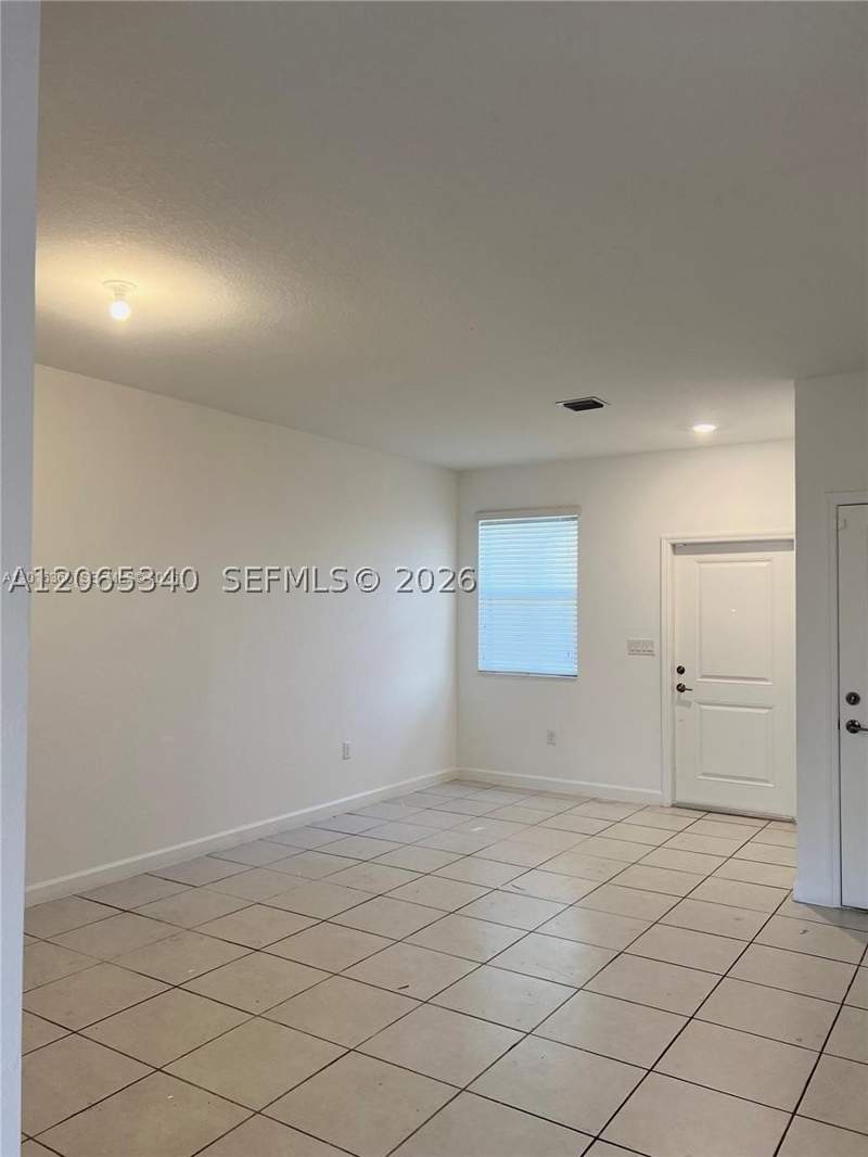3 bedroom Townhouse at 1211 SE 27th Ter, Homestead Park Of Commerc, Homestead — photo 4