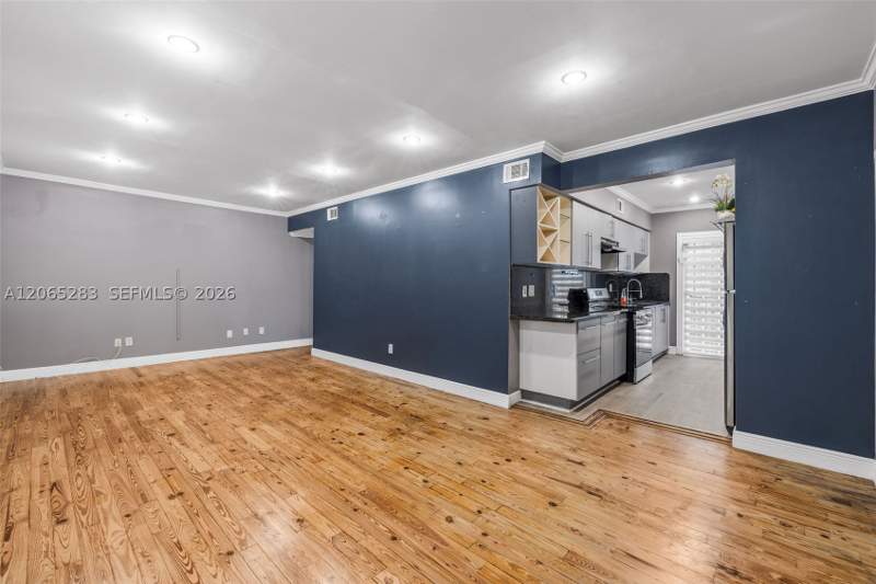 1 bedroom Condominium at 7845 NE Bayshore Ct 12, Tudor House Condo, Miami — photo 3
