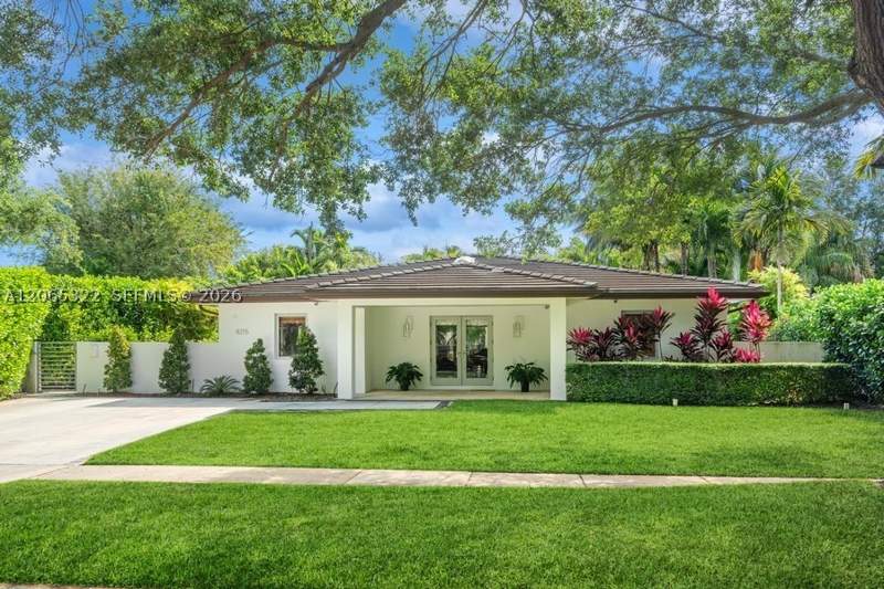 4 bedroom SingleFamilyResidence at 8215 SW 63rd Pl, Beverly Gardens, Miami — photo 2
