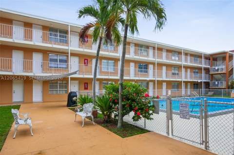 3881 W Flagler St 316, Miami FL - photo 18 of 21