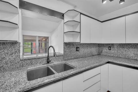 17520 NW 17th Ave, Miami Gardens FL - photo 13 of 36
