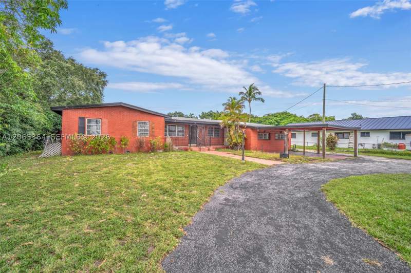 5 bedroom SingleFamilyResidence at 17520 NW 17th Ave, Sunny Isles Inland, Miami Gardens — photo 5