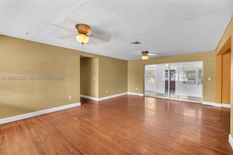 17520 NW 17th Ave, Miami Gardens FL - photo 8 of 36