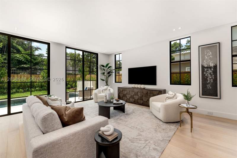 4 bedroom SingleFamilyResidence at 3352 Charles Ave, Frow Homestead, Miami — photo 5