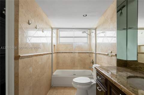 2841 NE 163rd St 1002, North Miami Beach FL - photo 7 of 19
