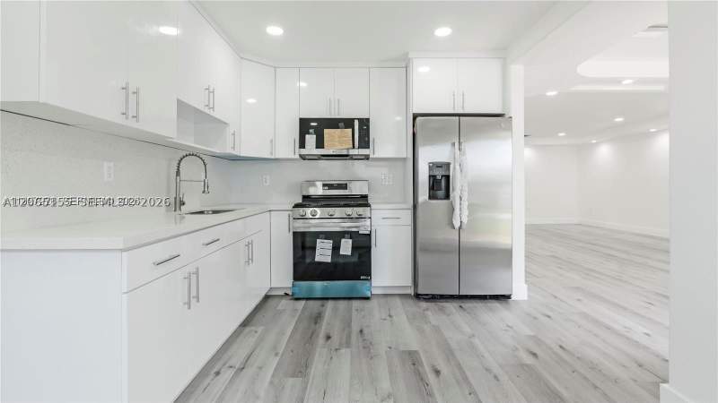 4 bedroom SingleFamilyResidence at 2301 NW 191st St, Bell Gardens, Miami Gardens — photo 4