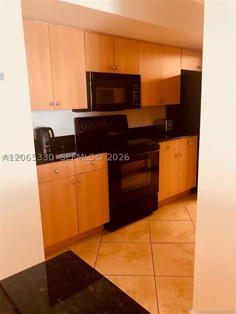 1 bedroom Condominium at 6917 Collins Ave 912, The Collins Condo, Miami Beach — photo 3
