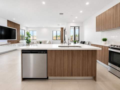 15749 SW 136th Ter, Miami FL - photo 13 of 63