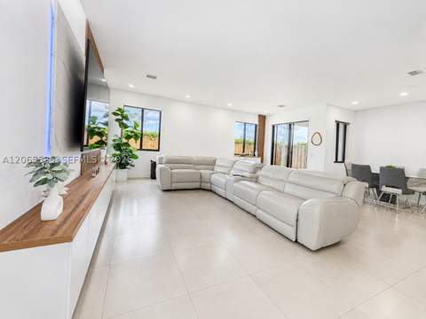 15749 SW 136th Ter, Miami FL - photo 18 of 63