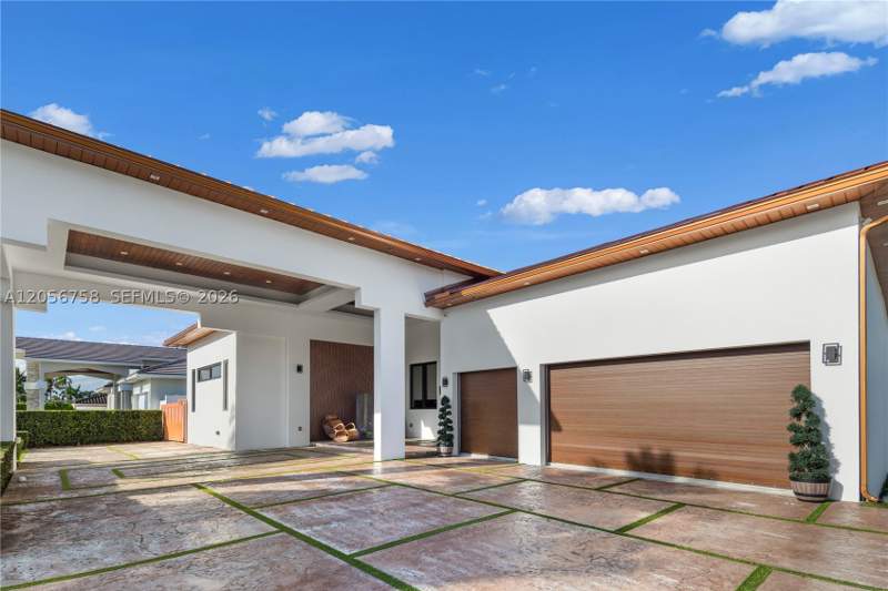 4 bedroom SingleFamilyResidence at 3585 SW 129th Ave, J G Heads Farms Unit A, Miami — photo 3
