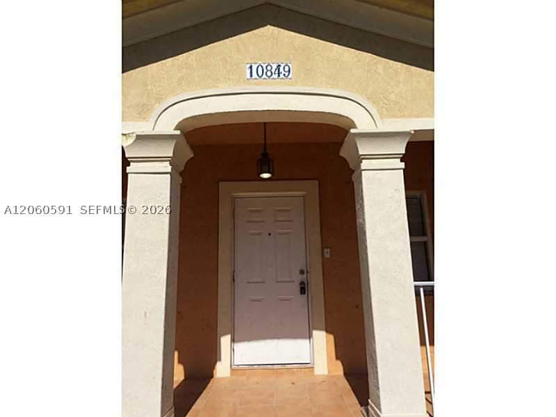4 bedroom Townhouse at 10849 SW 243 Ln 0, Bluewaters Subdivision, Homestead — photo 2