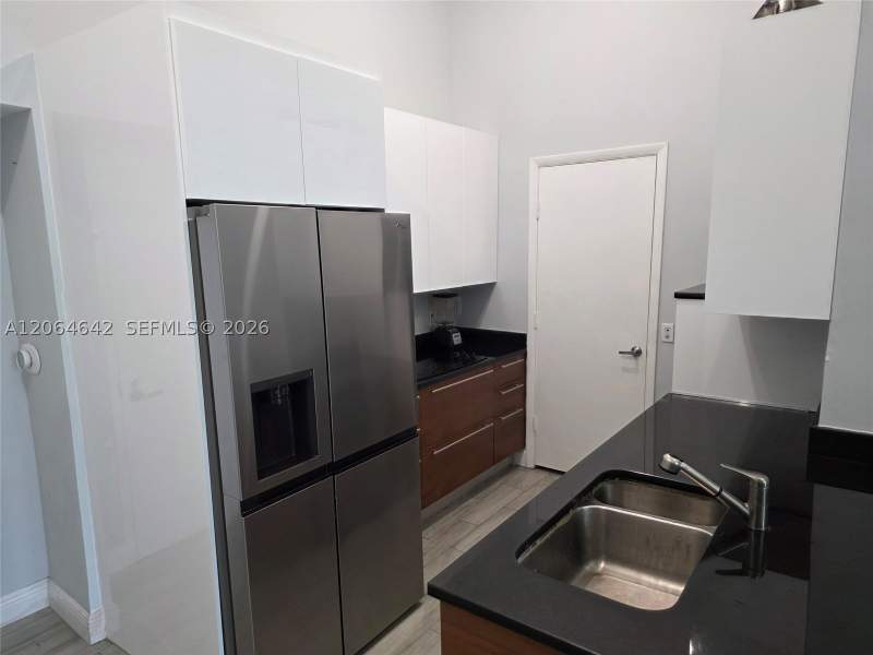 2 bedroom Condominium at 1900 N Bayshore Dr 512, Quantum On The Bay Condo, Miami — photo 3