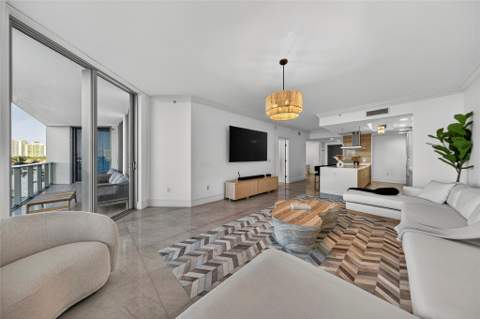17301 Biscayne Boulevard 506, North Miami Beach FL - photo 13 of 54