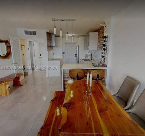 16850 S Glades Dr 5C, North Miami Beach FL - photo 8 of 38