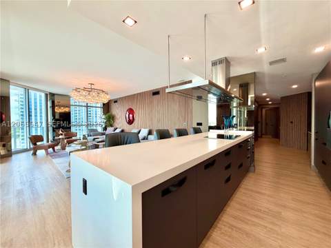 17301 Biscayne Blvd 1409, North Miami Beach FL - photo 9 of 71
