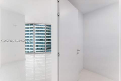 300 Biscayne Blvd Way 3507, Miami FL - photo 15 of 48