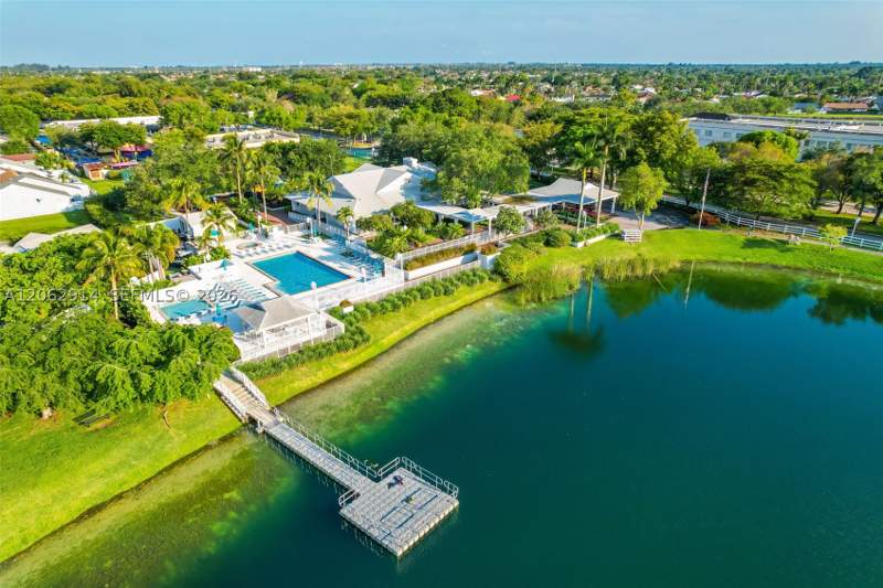 2 bedroom Townhouse at 14414 SW 142nd Ct, Country Walk Townhouses S, Miami — photo 2