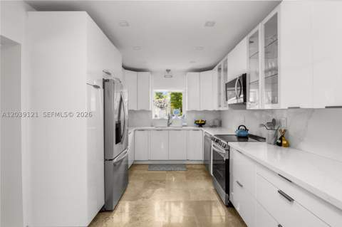 8920 NE 9th Ct, Miami FL - photo 12 of 30