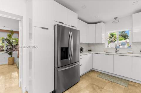 8920 NE 9th Ct, Miami FL - photo 13 of 30