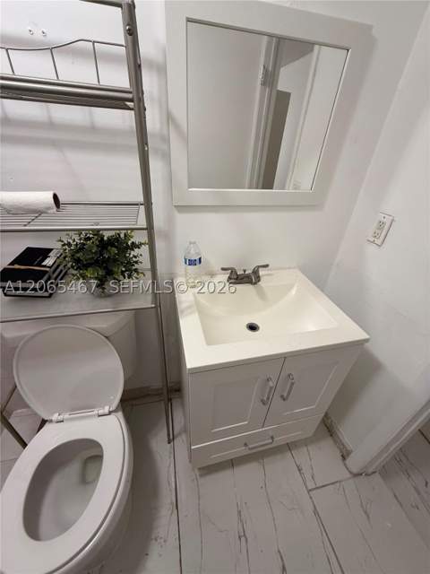 41 NE 195th St, Miami FL - photo 6 of 8