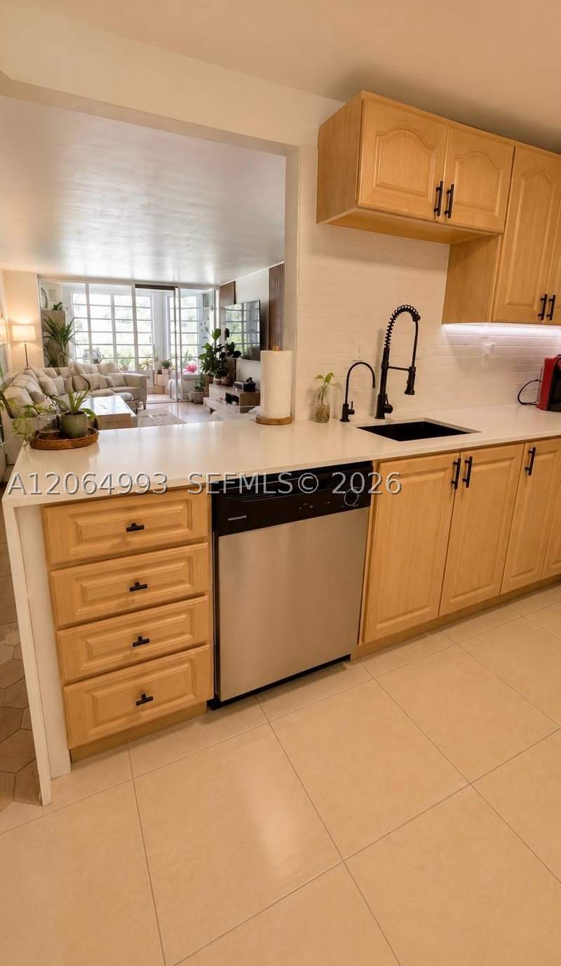 2 bedroom Condominium at 1501 NE 191st St C116, Rolling Green Condo C, Miami — photo 3