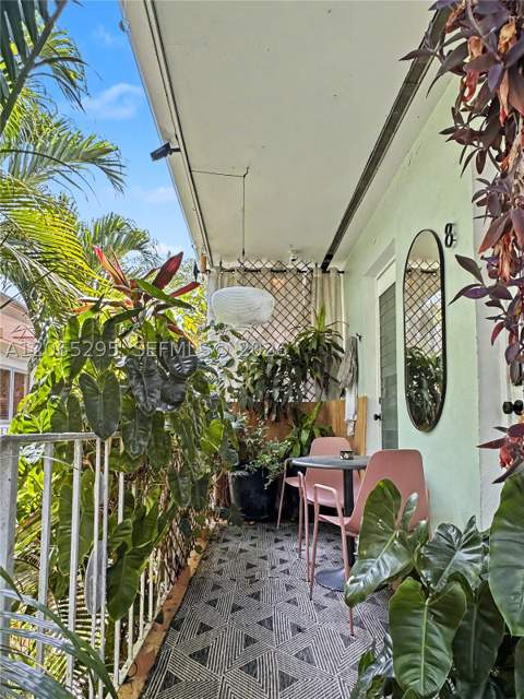 1127 Meridian Ave 8-1127, Miami Beach FL - photo 9 of 15