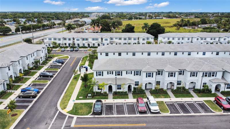 3 bedroom Townhouse at 29278 SW 162nd Ct, Cedar Pointe, Homestead — photo 5