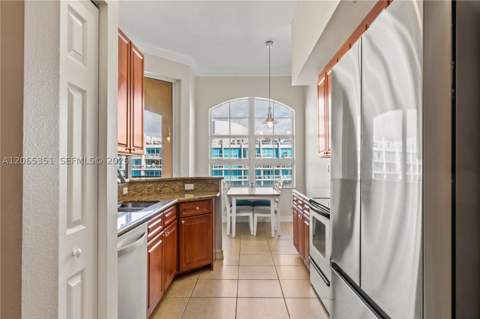 3001 NE 185th St 707, Aventura FL - photo 11 of 34
