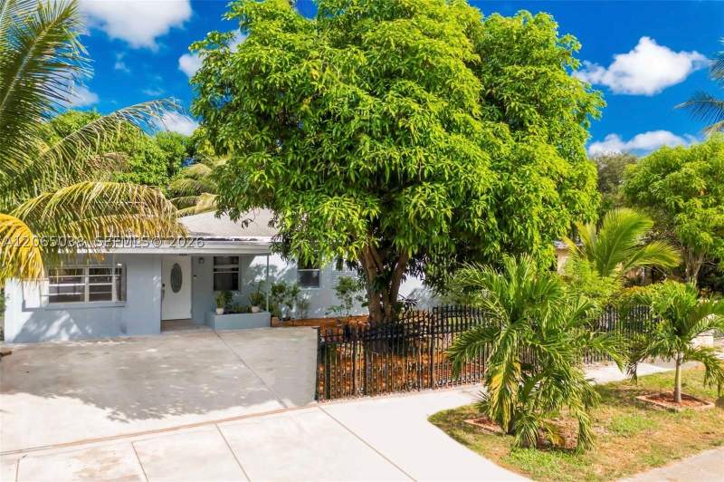 4 bedroom SingleFamilyResidence at 951 NE 157th Ter, Belford-Carr Sub, North Miami Beach — photo 3