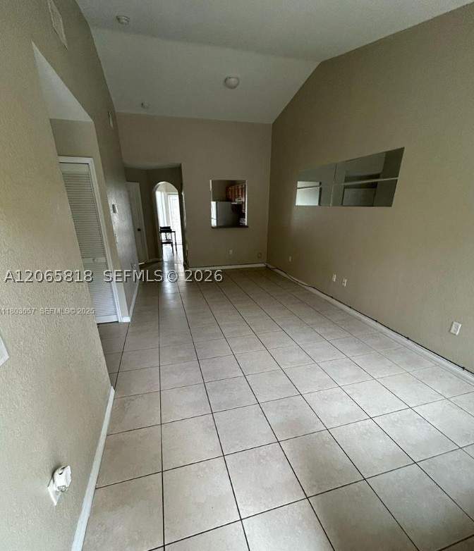 2 bedroom SingleFamilyResidence at 61 NE 13th Ave, Edgewater Condo, Homestead — photo 3