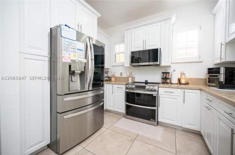 1046 NE 17th Ter, Homestead FL - photo 6 of 51