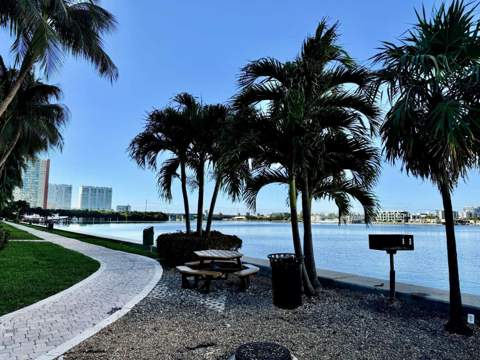 17125 N Bay Road 3102, Sunny Isles Beach FL - photo 17 of 17
