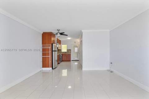851 Meridian Ave 24, Miami Beach FL - photo 8 of 14