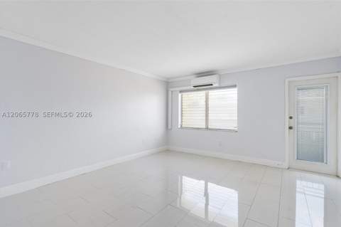 851 Meridian Ave 24, Miami Beach FL - photo 9 of 14