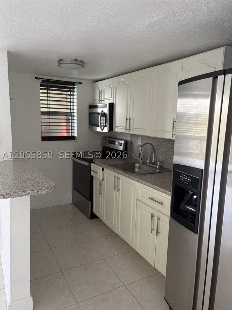 1 bedroom Condominium at 3901 SW 112th Ave 40, Villas Of West Bird Condo, Miami — photo 2