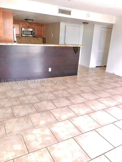 13499 Biscayne Blvd 506, North Miami FL - photo 8 of 13
