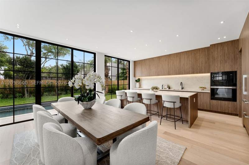 4 bedroom SingleFamilyResidence at 3372 Charles Ave, Frow Homestead, Miami — photo 2