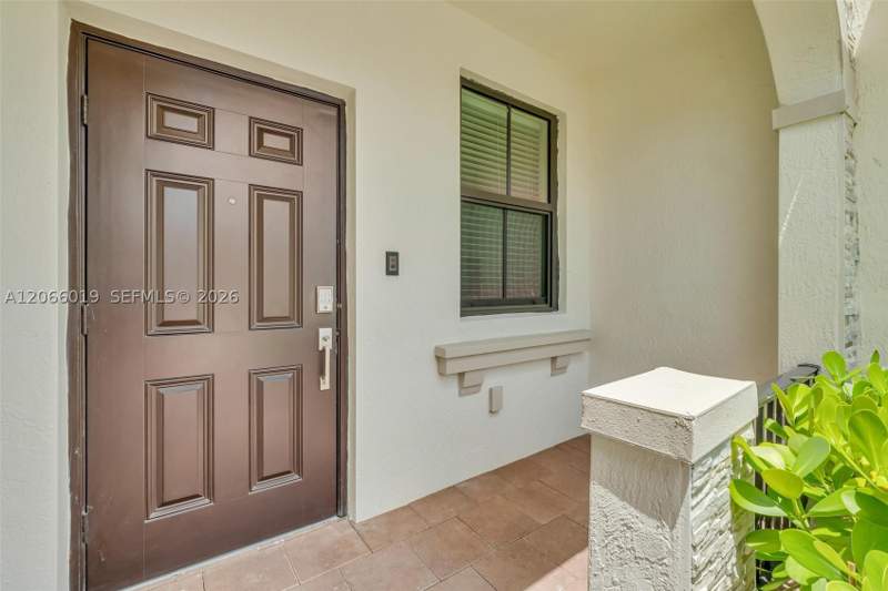 3 bedroom Townhouse at 23142 SW 127th Pl, D & B Subdivision, Miami — photo 4