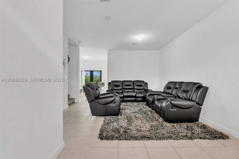 3 bedroom Townhouse at 23142 SW 127th Pl, D & B Subdivision, Miami — photo 5