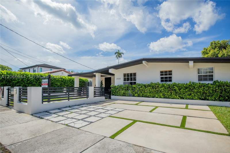 3 bedroom SingleFamilyResidence at 3500 SW 13th St, Eugenia Groves Park, Miami — photo 3