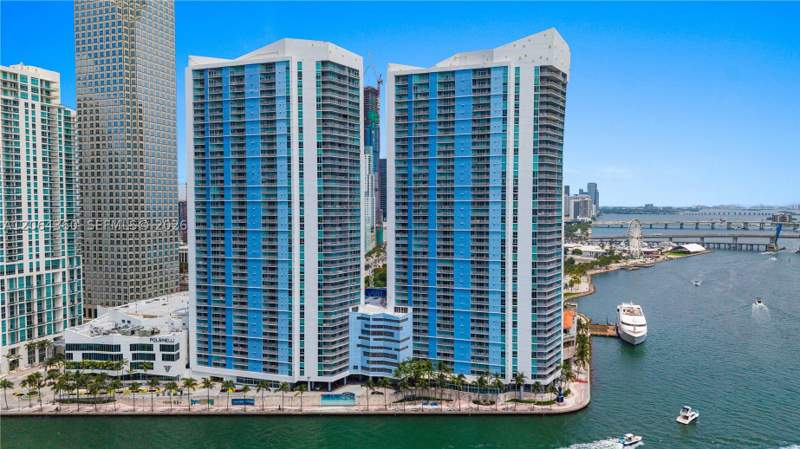 2 bedroom Condominium at 325 S Biscayne Blvd 3421, One Miami West Condo, Miami — photo 2