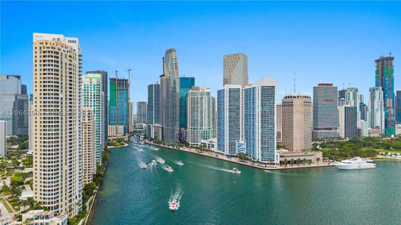 2 bedroom Condominium at 325 S Biscayne Blvd 3421, One Miami West Condo, Miami — photo 3