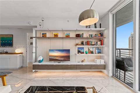 325 S Biscayne Blvd 3421, Miami FL - photo 6 of 43