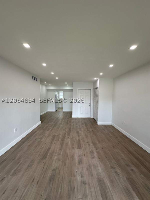 2 bedroom Condominium at 7610 SW 82nd St J208, Village At Dadeland Condo, Miami — photo 3
