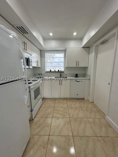 7610 SW 82nd St J208, Miami FL - photo 9 of 13