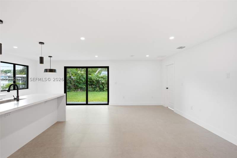 4 bedroom SingleFamilyResidence at 6421 SW 59th Ave, University Park, South Miami — photo 4