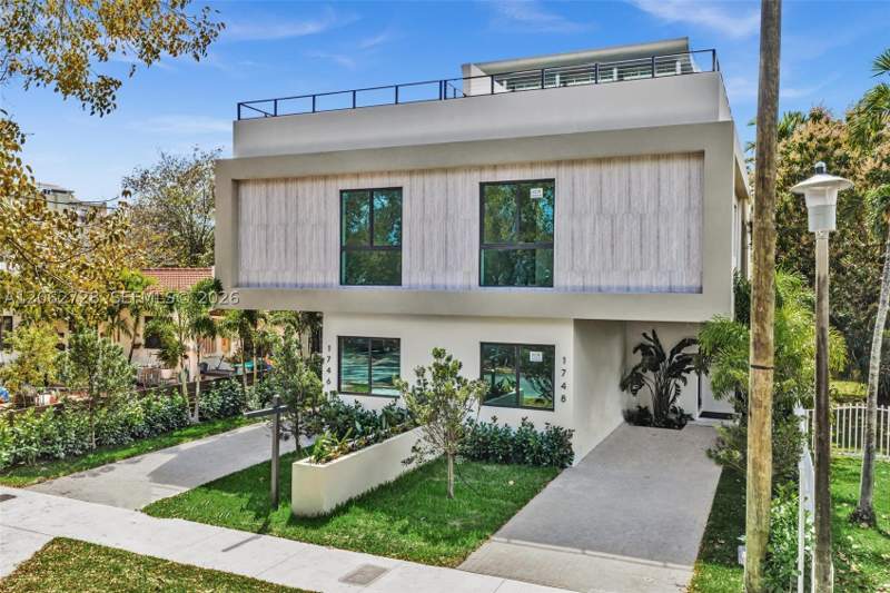 4 bedroom Townhouse at 1748 SW 21st Ter right, Pleasant Grove, Miami — photo 2