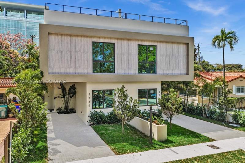 4 bedroom Townhouse at 1748 SW 21st Ter right, Pleasant Grove, Miami — photo 3