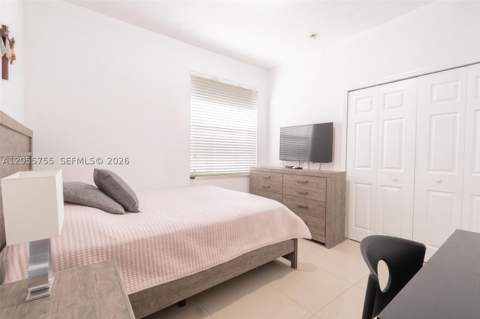 8526 NW 108th Ave 8526, Doral FL - photo 12 of 54